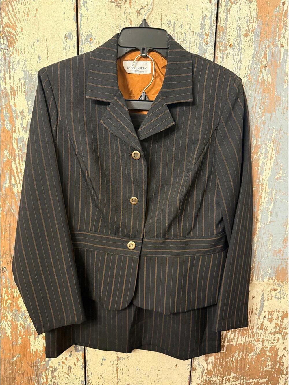 Two piece business suit, women’s 12 petite, jacket skirt Miss Dorby